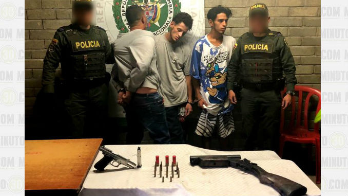 FOTOS: Le dispararon a la policía en medio de persecución y los capturaron en Belén 3 Capturados_Belen_1