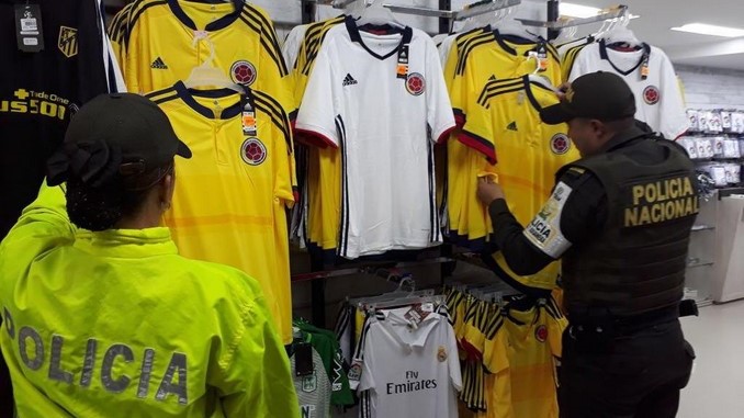 Más de 1.500 camisetas de la Selección fueron decomisadas por la Policía Fiscal y Aduanera en Medellín 1 Controles aduaneros medellin