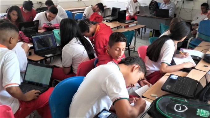 Educaci%C3%B3n j%C3%B3venes La Estrella2