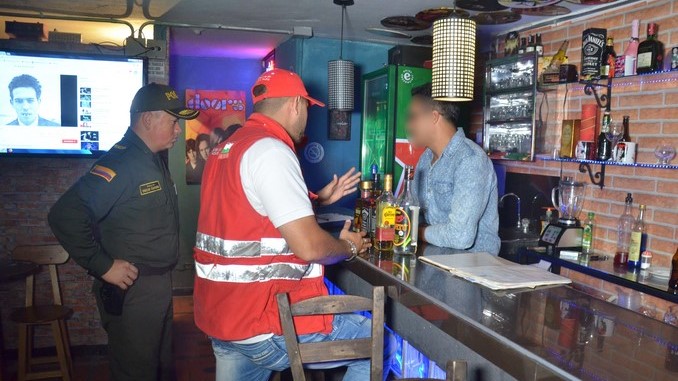 FOTOS: Licor adulterado, locales sellados y un capturado dejó intervención en Castilla 3 Intervencion_Castilla_4