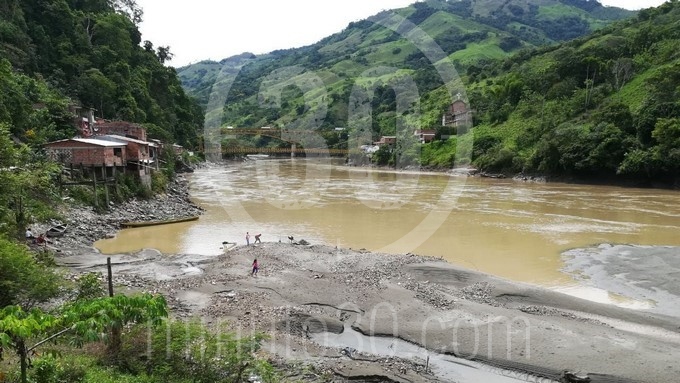 Vía que conduce a Ituango quedaría bloqueada en las próximas cuatro horas por inundación