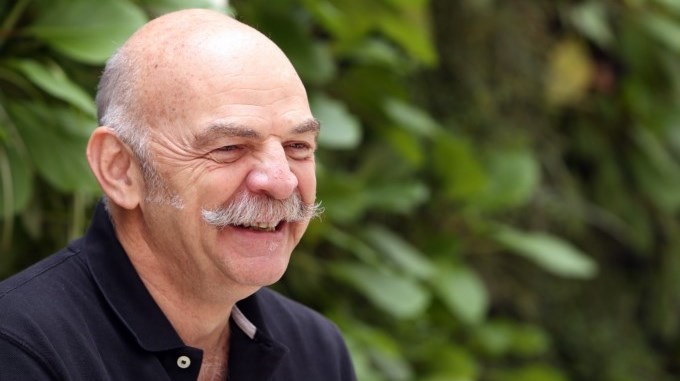 Martín Caparrós: La patria es unos grandes lentes de colores para súbditos