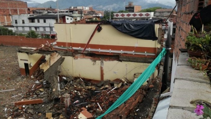 Alcaldía de Envigado anunció plan de recuperación del muro que colapsó en la I.E Normal Superior