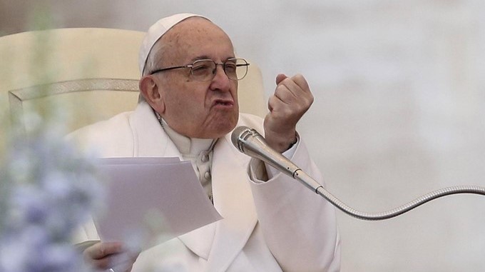 El papa defiende a los pobres y a los inmigrantes en su tercera exhortación