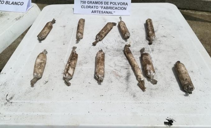FOTOS: Así cayeron 'Los Cuarzos', banda que extraía ilegalmente minerales utilizando explosivos 5 Así cayeron 'Los Cuarzos', banda que extraía ilegalmente minerales utilizando explosivos