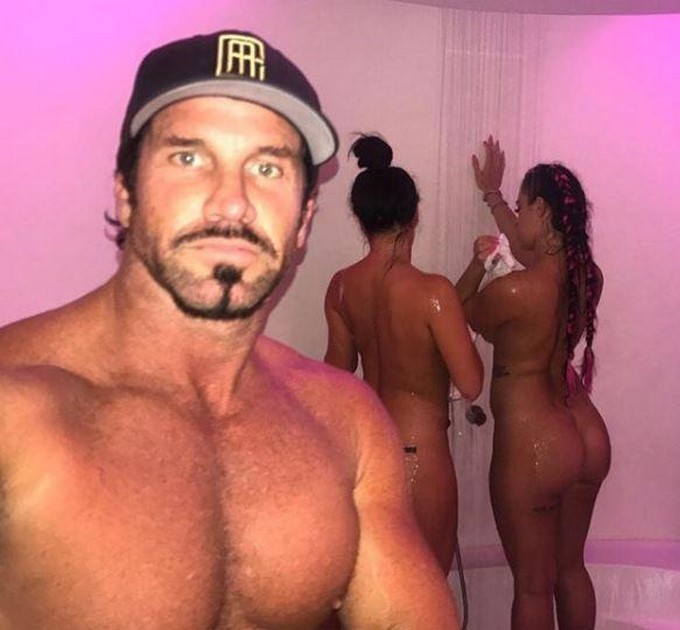 Travers Beynon, su esposa y novia / thesun.co.uk