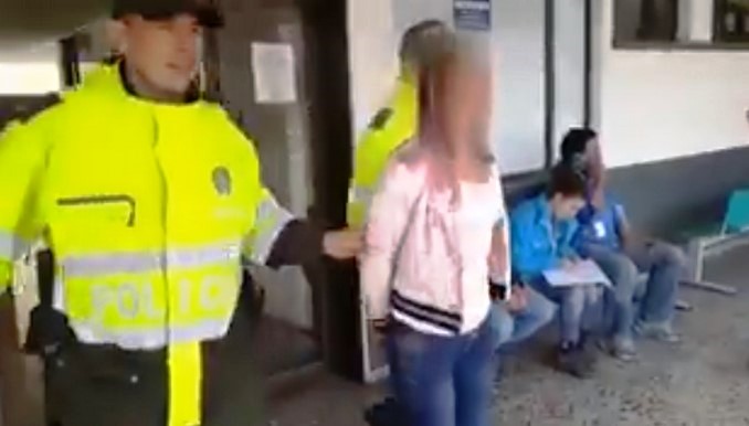 Capturan a falsa funcionaria en Bogotá que extorsionaba comerciantes