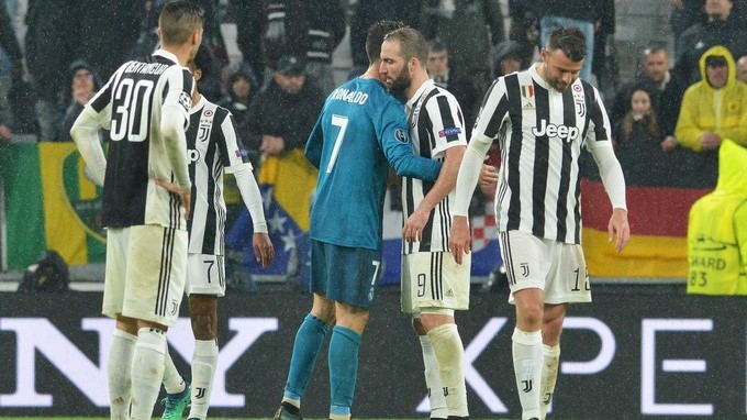 Cristiano se suma a una lista de históricos ovacionados por los “tifosi” rivales