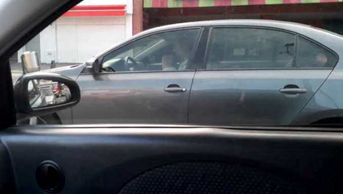 Denuncian aparente irresponsabilidad de padre con su pequeño hijo