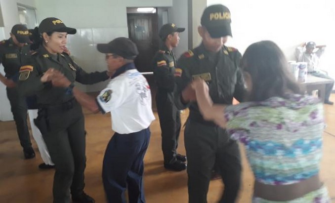 FOTOS: En un hogar geriátrico la Policía adelantó un plan de desarme voluntario 3 En un hogar geriátrico de Leticia la Policía adelantó un plan de desarme voluntario