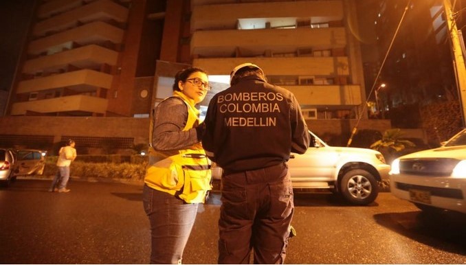 La evacuación del edificio de la Loma de los Bernal por falla estructural