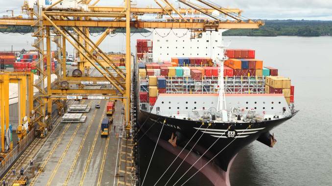 Déficit comercial de Colombia bajó 28% en febrero, según el DANE 2 Exportaciones, Colombia, economía