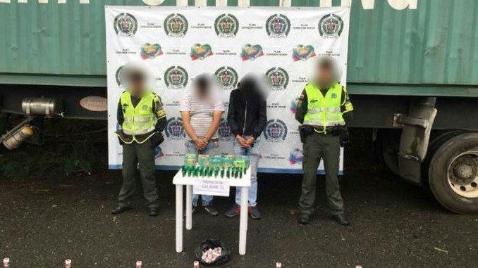 FOTOS: Incautadas más de 1.500 botellas de licor adulterado y una gran cantidad de munición 3 Incautadas más de 1.500 botellas de licor adulterado y una gran cantidad de munición