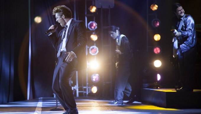 Fotograma cedido donde aparece el actor mexicano Diego Boneta en el papel del cantante Luis Miguel, durante una escena de "Luis Miguel, la serie". EFE/Juan Carlos Polanco/Netflix