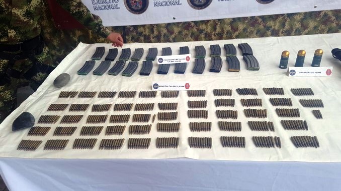 El arsenal de guerra que le incautaron a presunto integrante de 'los Guacho'