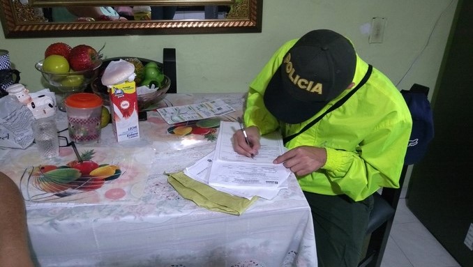 VIDEO Y FOTOS: Así operaba 'La 24', la banda que le vendía droga a cerca de 2.000 'clientes' diarios 8 Así operaba 'La 24', la banda desmantelada en Barrio Antioquia