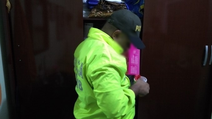 VIDEO Y FOTOS: Así operaba 'La 24', la banda que le vendía droga a cerca de 2.000 'clientes' diarios 10 Así operaba 'La 24', la banda desmantelada en Barrio Antioquia