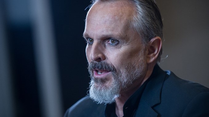 El cantante español Miguel Bosè durante una entrevista con Efe en Miami (EE.UU.), el pasado mes de diciembre. EFE/Archivo