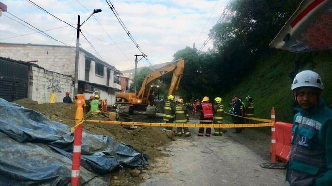 Mueren dos obreros al quedar atrapados en una excavación en La Iguaná