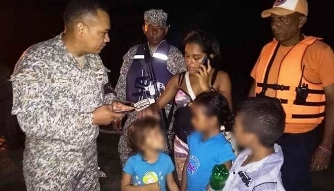 Rescataron a 15 personas que estaban en una embarcación a la deriva en el río Magdalena