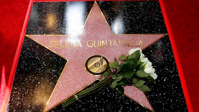Entre los artistas que participan en el homenaje se encuentran cantantes y bandas de "tex-mex" y del género regional mexicano como The Mavericks y Los Palominos, pero el plato fuerte será la presentación este sábado de la intérprete estadounidense de ascendencia mexicana Becky G, reconocida admiradora de la cantante texana, cuyos temas ha versionado en numerosas ocasiones. EFE/Archivo
