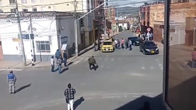 Taxista en Tunja agredió a un transeúnte en medio del paro cívico