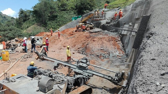 Un muerto y un herido deja derrumbe en el túnel del Toyo