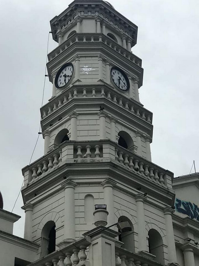 FOTOS: Amaneció “Vandalizada” la iglesia de Envigado 2 31676560 10156503074059201 711026677597077504 n