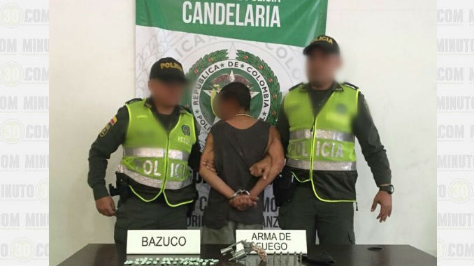 FOTOS: Al menos seis capturados en el Centro de Medellín con droga y armas en su poder 3 Capturados_Centro_2