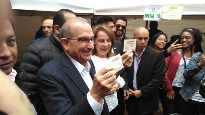 “Si no pude convencer de votar por mí”, De la Calle respondió a la carta que Gustavo Petro le mandó