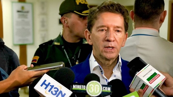 Gobernador de Antioquia mostró su preocupación por el fallo que podría incentivar consumo de drogas y licor en la calle