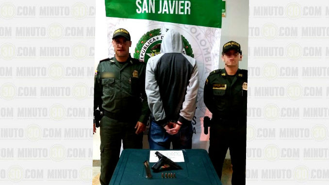 Capturado en la comuna 13 con un arma de fuego 1 Porte ilegal2