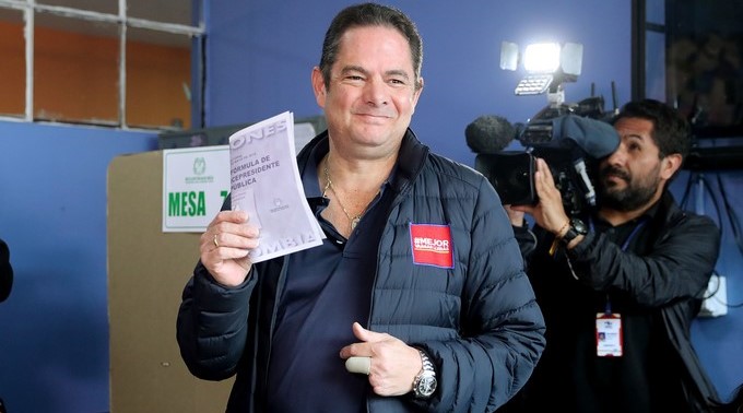 Vargas Lleras votó pidiendo a los otros candidatos aceptar los resultados de las elecciones