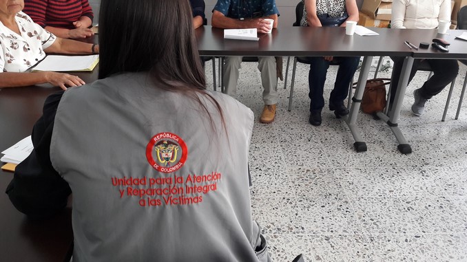 FOTOS: Familiares de víctimas asesinadas por la Auc en Antioquia fueron indemnizadas