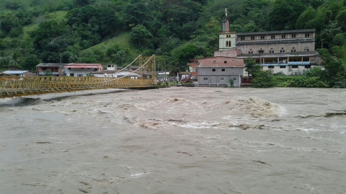 FOTOS Y VIDEO: Así ha aumentado el caudal del Río Cauca en las últimas horas