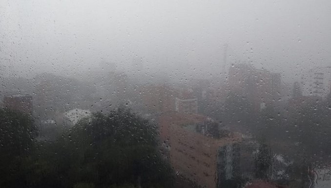 Así se ve el fuerte aguacero desde Envigado