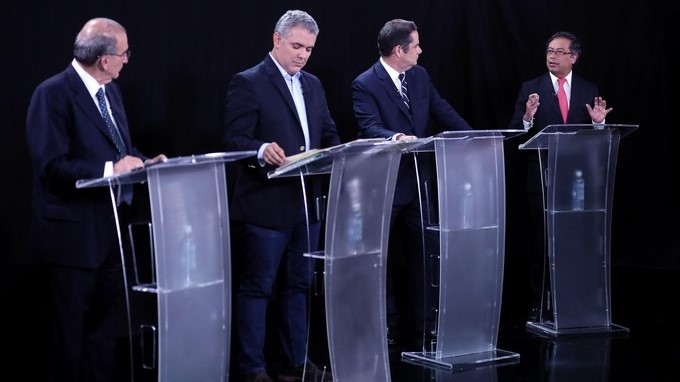 Los candidatos presidenciales viven una intensa jornada a dos semanas de las elecciones