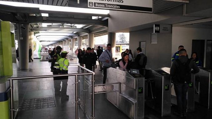 Once personas han muerto este año por tratar de colarse en el Transmilenio