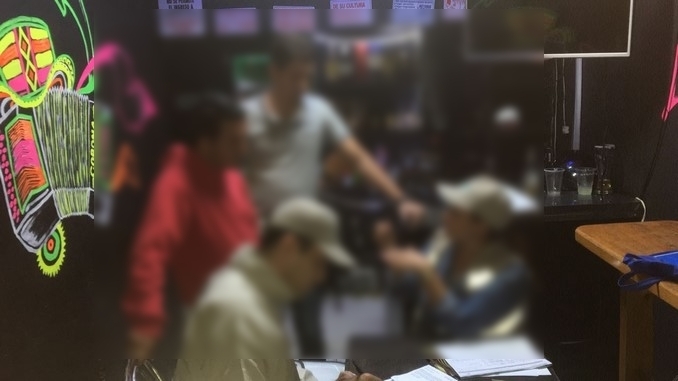 VIDEO Y FOTOS: Unos suspendidos y otros clausurados tras operativos en locales comerciales en la Comuna 13 6 Unos suspendidos y otros clausurados tras operativos en locales comerciales en la Comuna 13