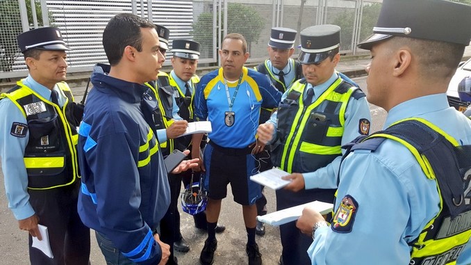 Con 'cultas' las autoridades de tránsito de Medellín premian a los conductores ejemplares