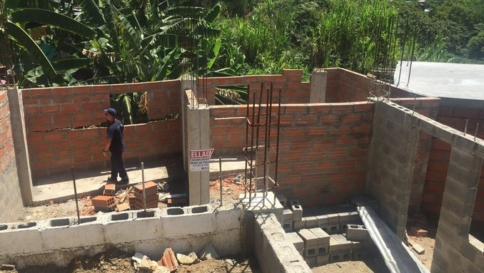 Selladas y demolidas varias construcciones ilegales en vereda de Bello