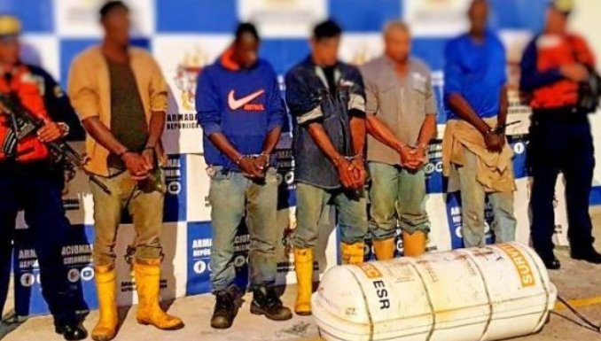 Frustraron un robo a un buque en Cartagena. Cinco personas capturadas