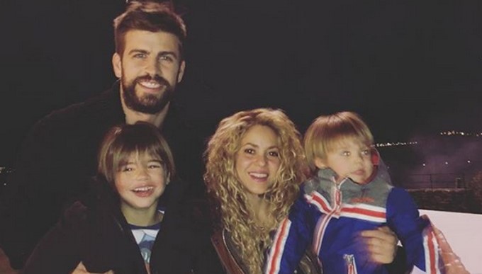 Gerard Piqué, Shakira y sus dos hijos Milán y Sasha/ Tomada de Instagram: @shakira