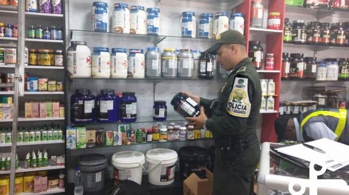 Cerraron establecimientos en Bucaramanga por comercializar medicamentos y suplementos sin registro Invima