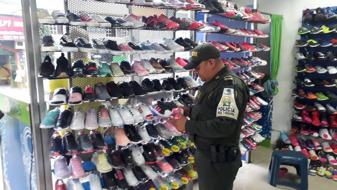 mercancía contrabando, ropa