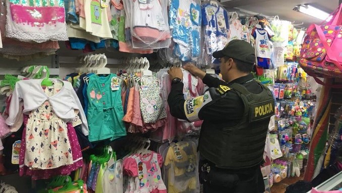 mercancía contrabando, ropa