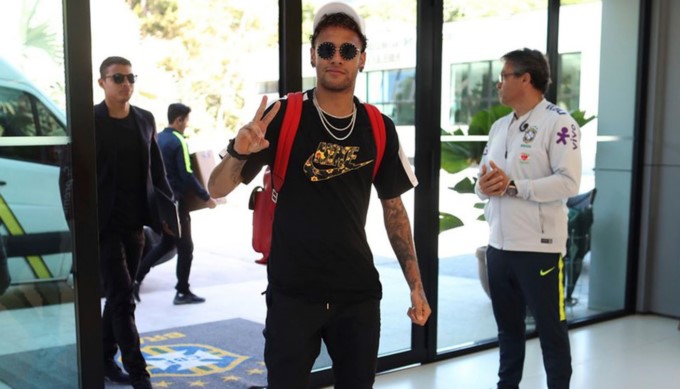 VIDEO: Neymar se unió a la concentración de Brasil para iniciar trabajos