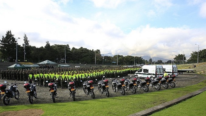 Policías, motos y vehículos llegan para reforzar la seguridad en Bogotá