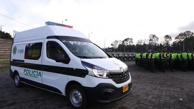 Policías, motos y vehículos llegan para reforzar la seguridad en Bogotá