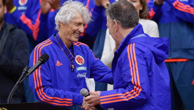 El mensaje de Pekerman tras recibir la Cruz de Boyacá 1 Pekerman y Santos